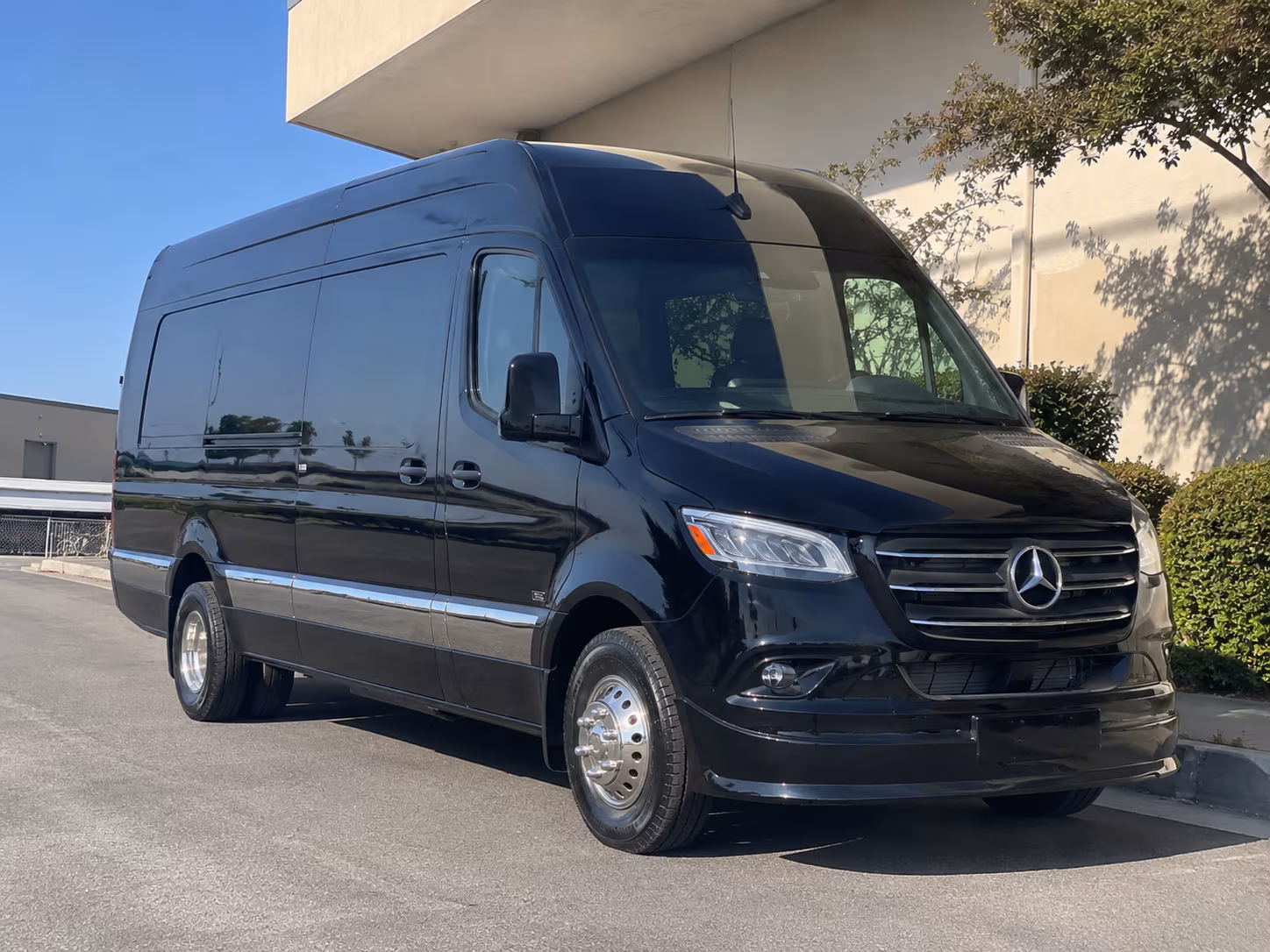 bus rental options for henderson trips
