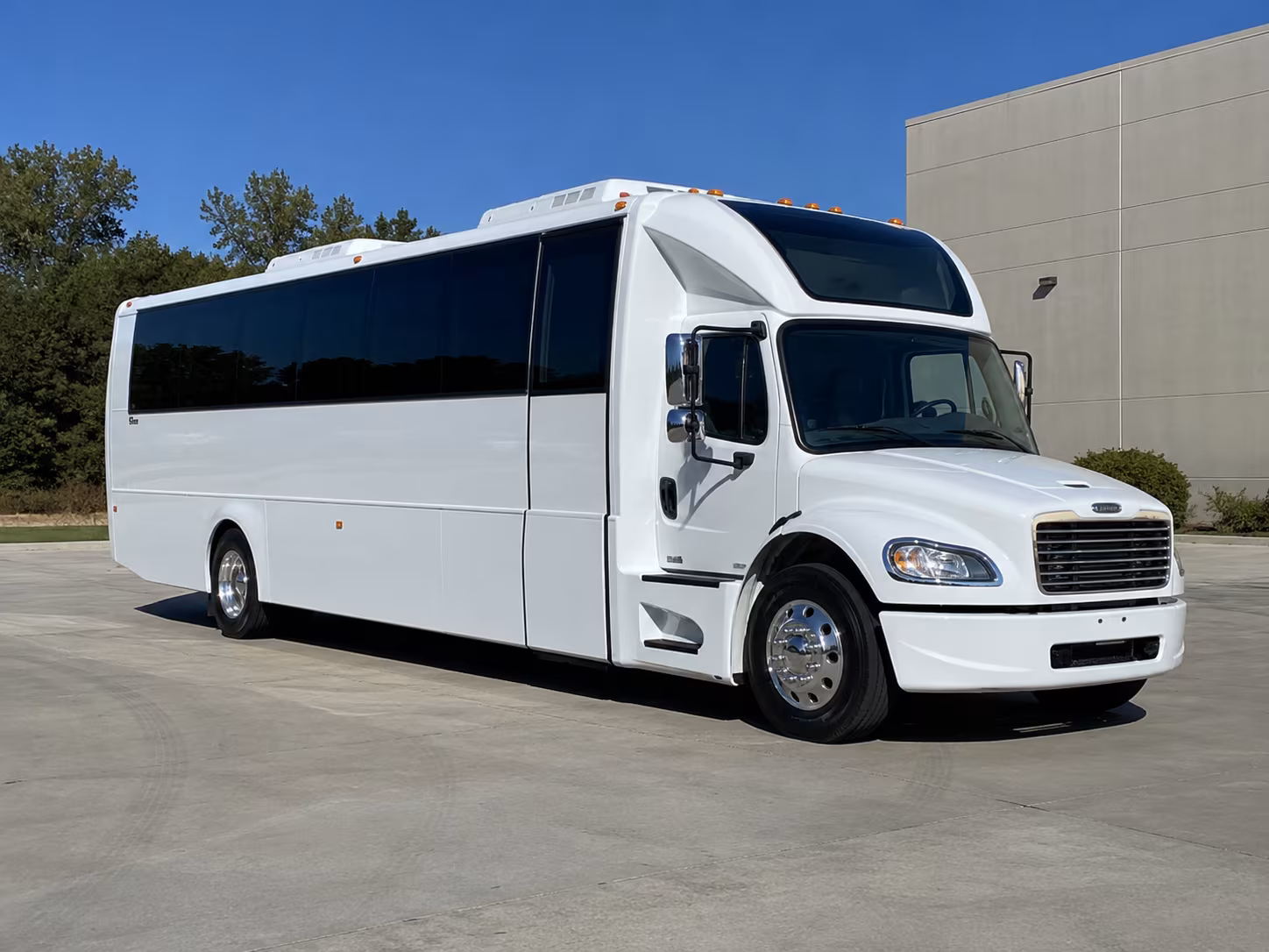 henderson 28 passenger party bus