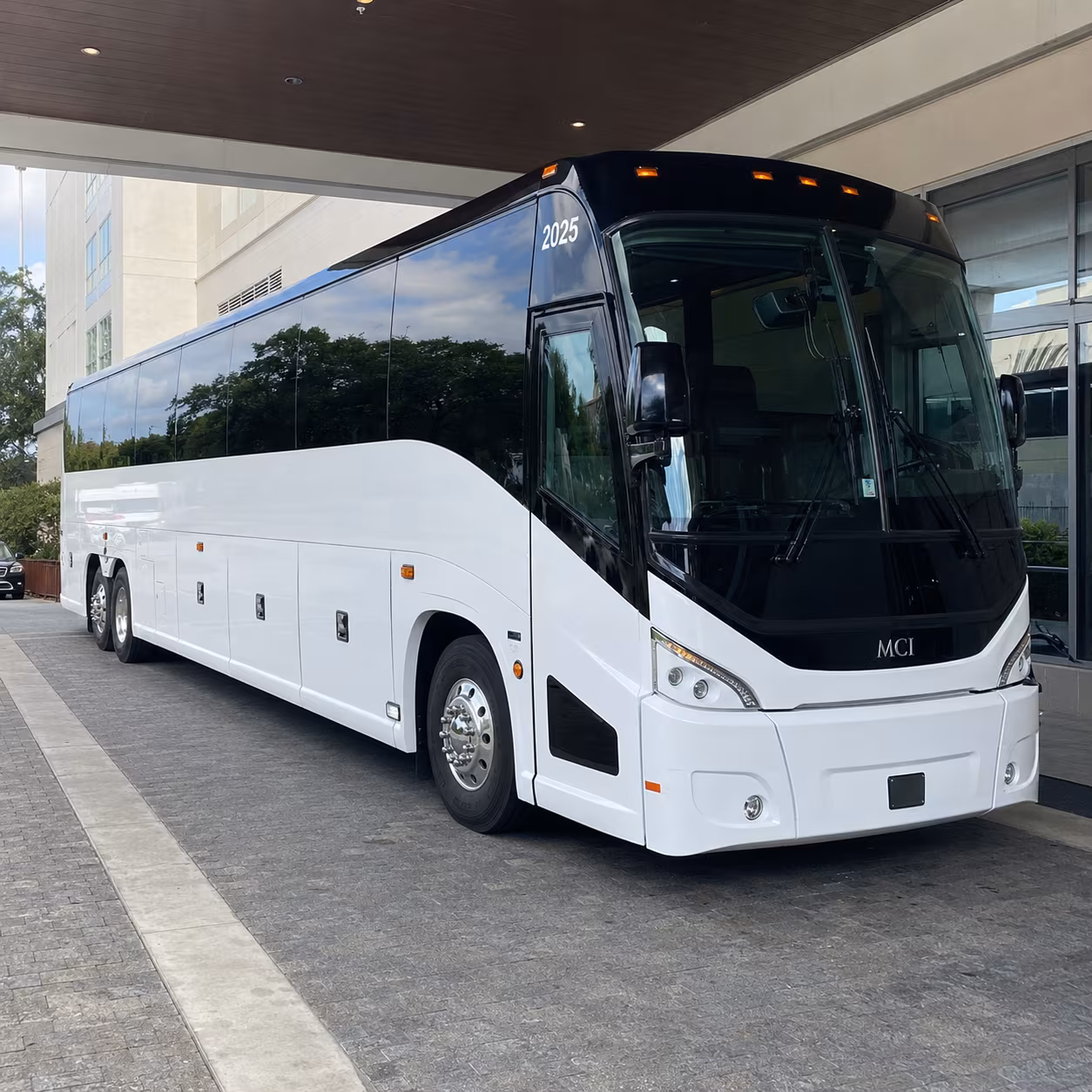 henderson 54 passenger charter bus